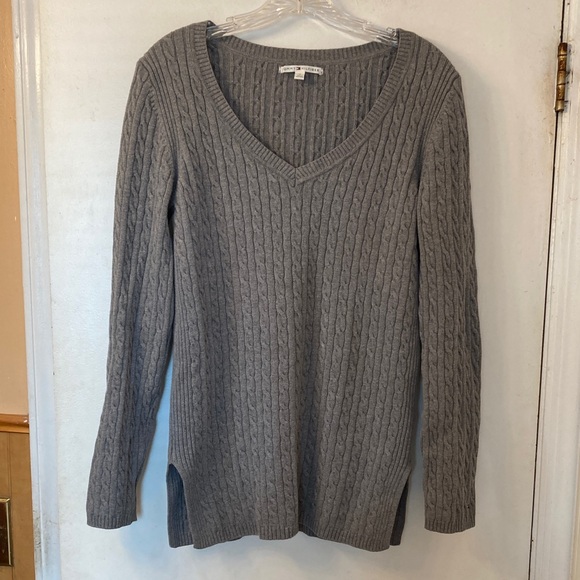 V-Neck Cable Knit Sweater - Light Gray - Picture 5 of 8